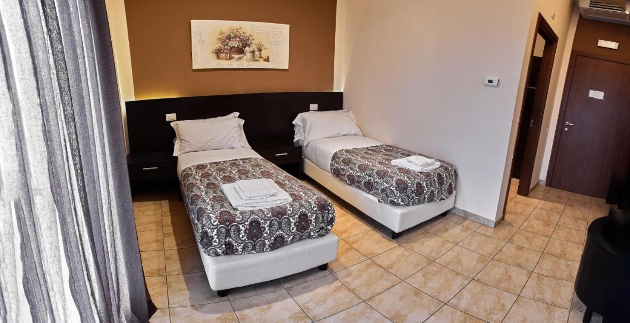 Al Cason Hotel Solesino Buitenkant foto