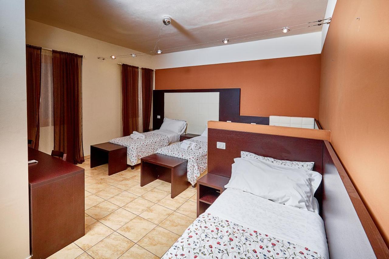 Al Cason Hotel Solesino Buitenkant foto
